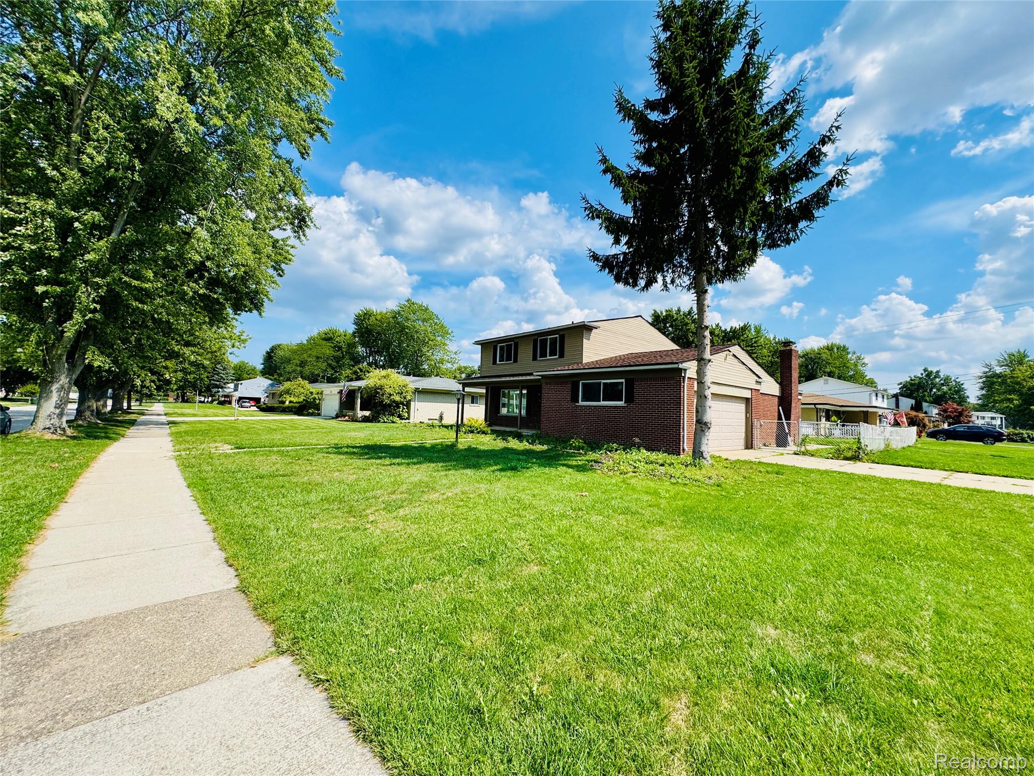 11406 Joslyn Drive