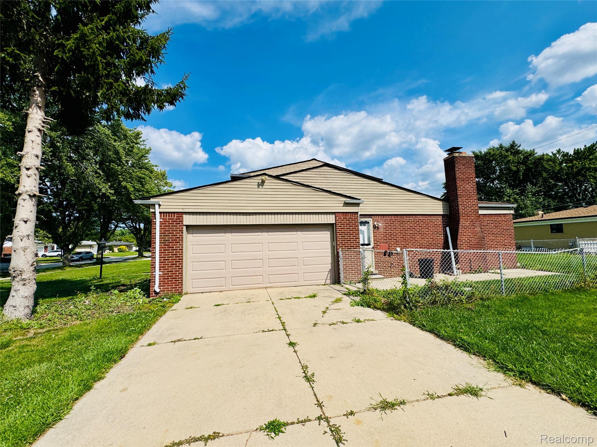 11406 Joslyn Drive