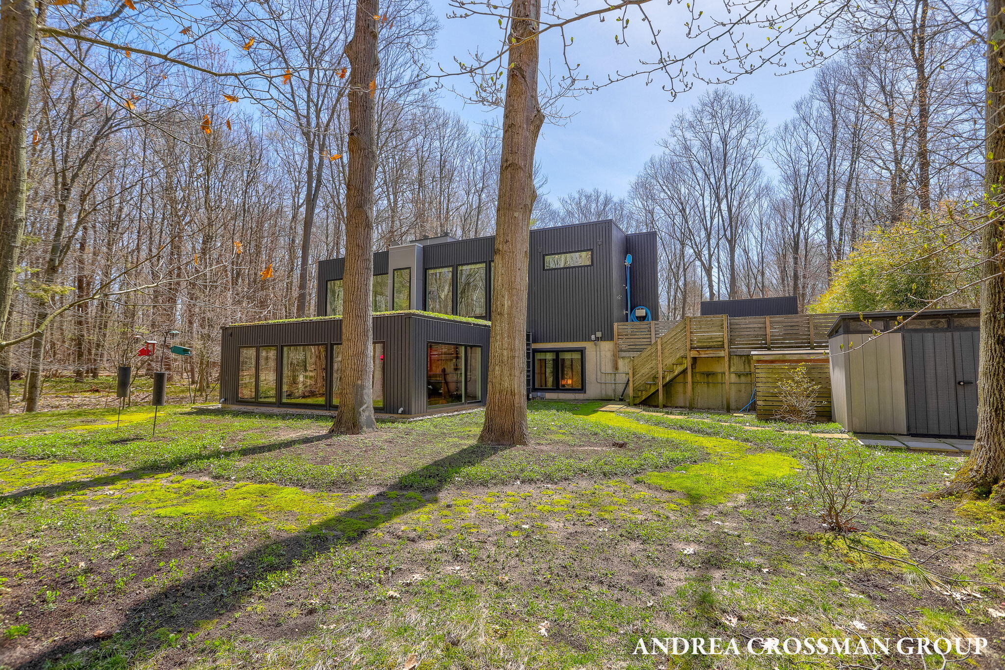 6919 Bendemeer Drive