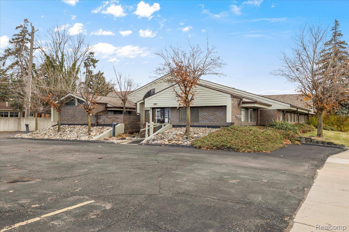 17600 W 11 Mile Road