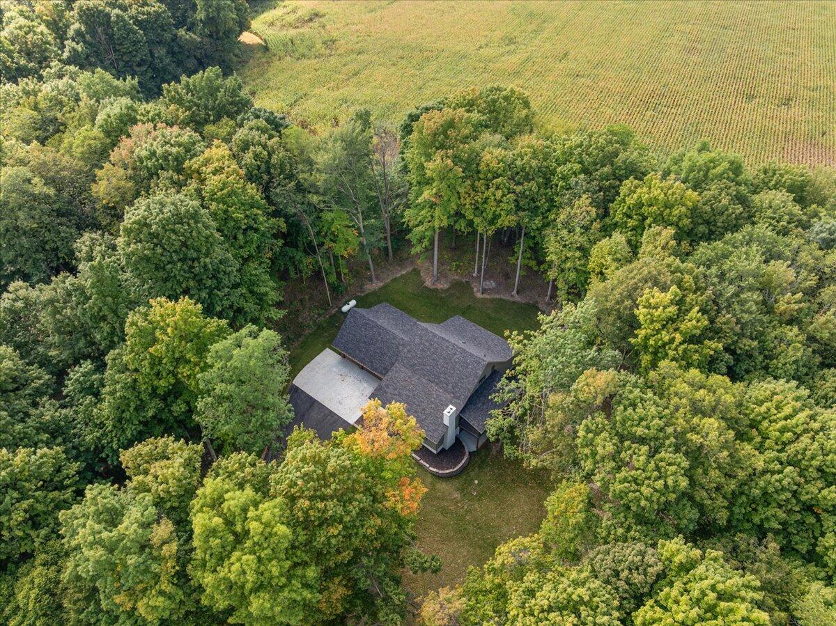 8806 Lakewood Trail