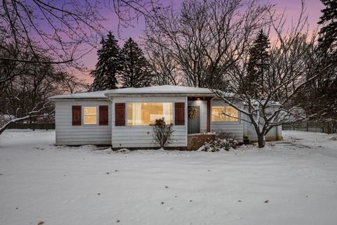 3815 Auburn Avenue NE Plainfield Charter Township MI 49512