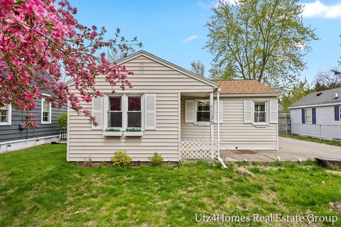 1136 Wilson Court Norton Shores City MI 49441