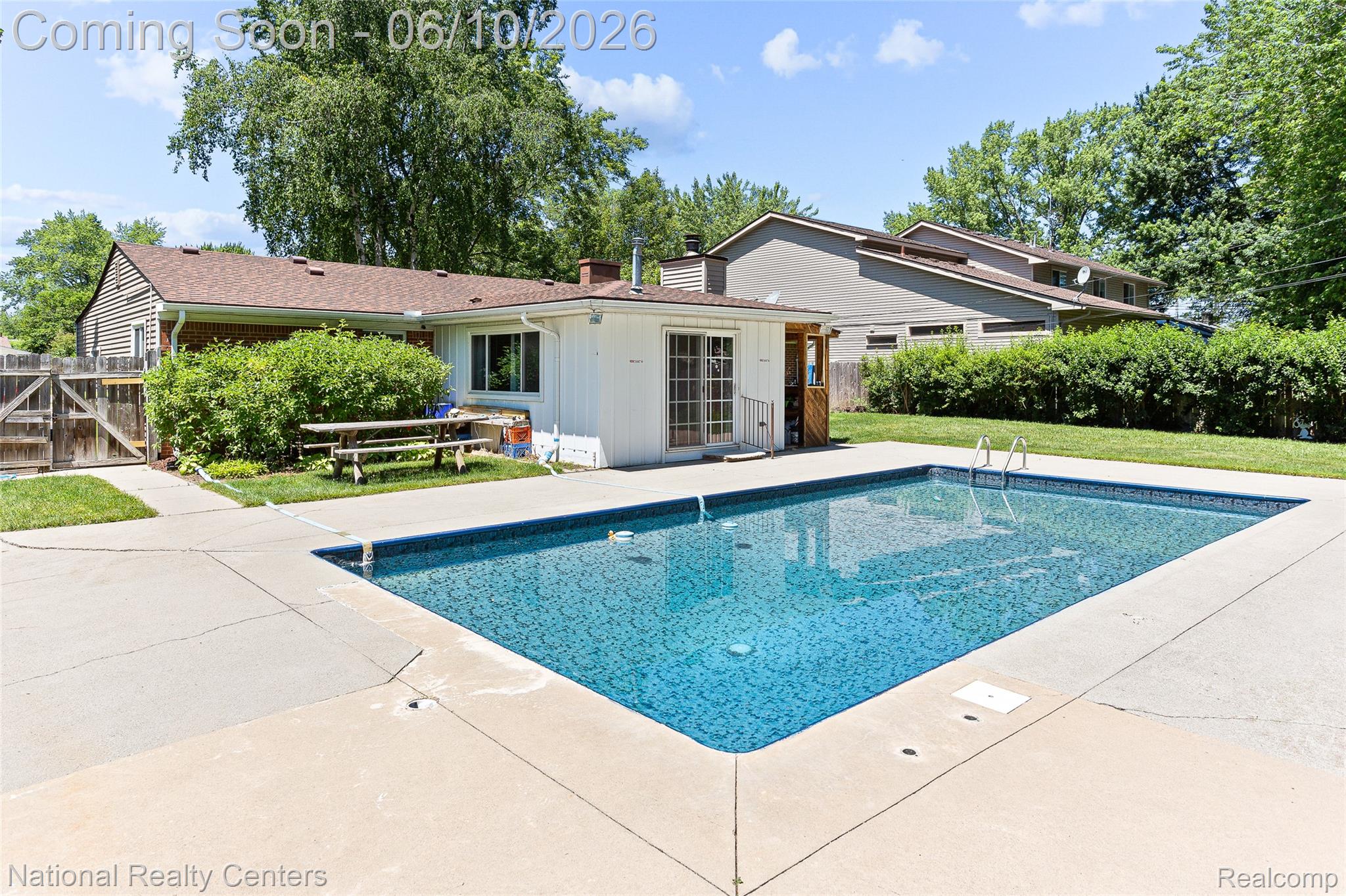 23950 Meadowbrook Road