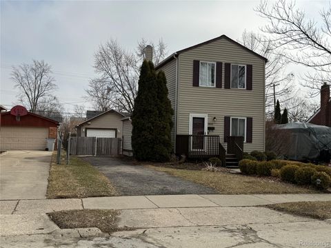 3626 Prairie Avenue Berkley City MI 48072