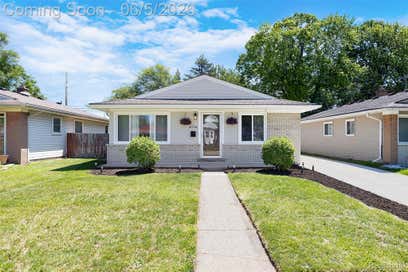 12180 Arcola Street Livonia City MI 48150