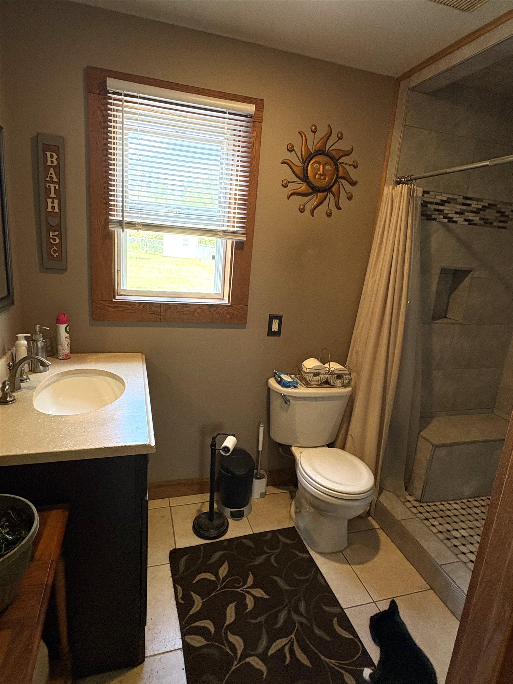 Properties Available 3 - 3 8994 S Oak