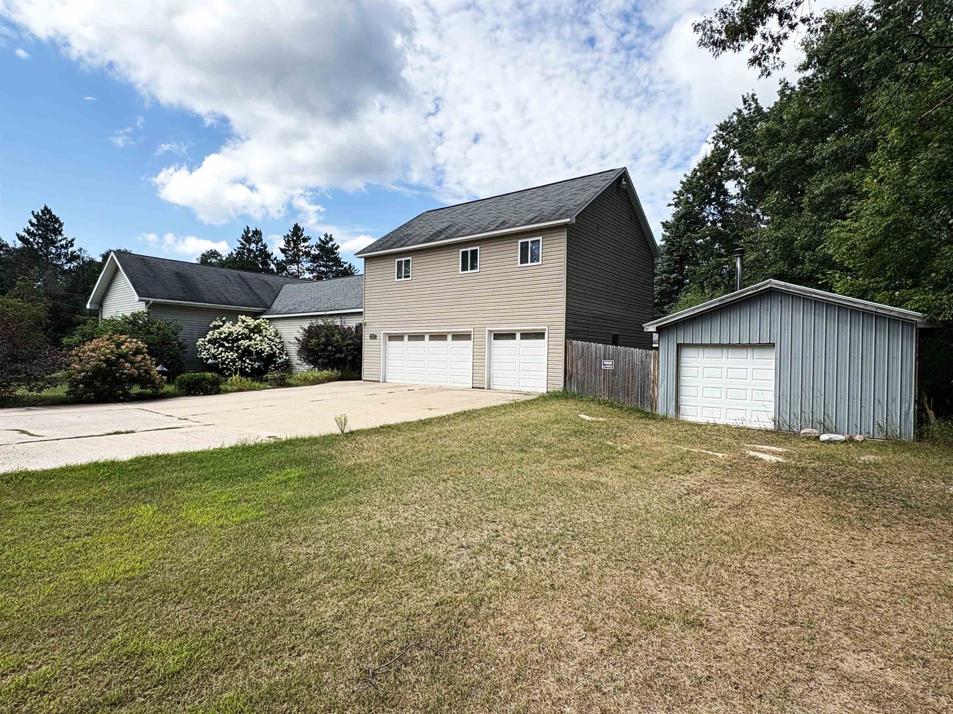 Properties Available 1 - 1 8994 S Oak