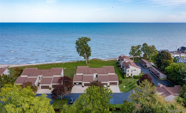 7214 2ND ST, LAKEPORT, MI 48059 - Image eb7b53438e7794a5c0a2fbb62e53f0db/4272940188