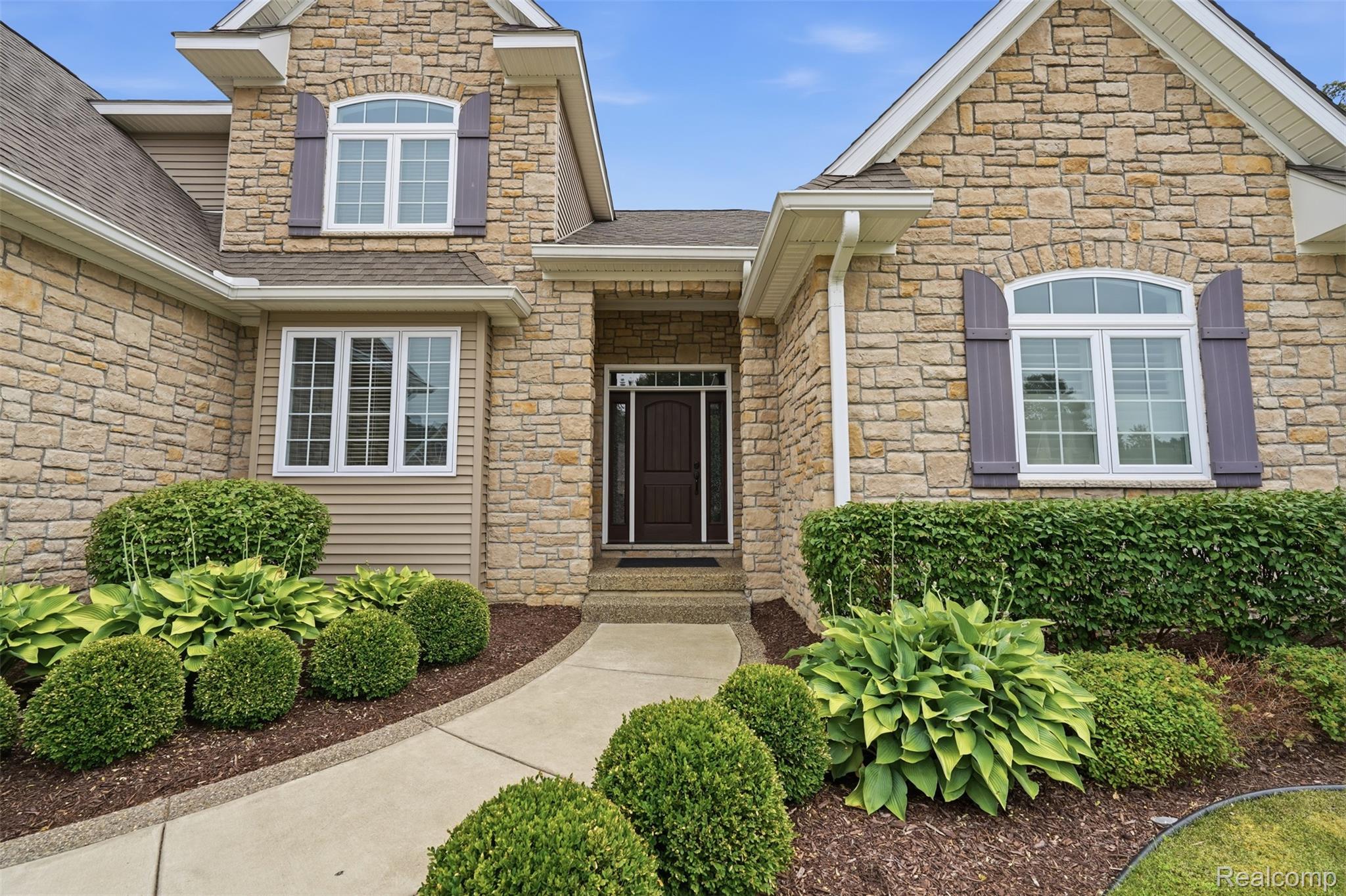66 Fox Hollow Drive