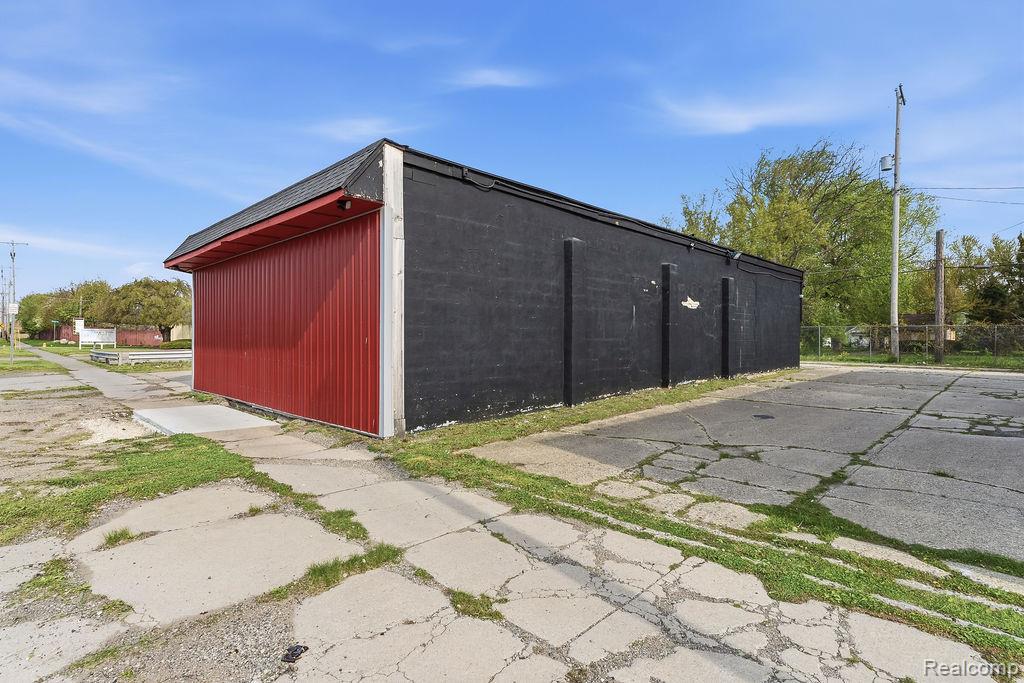 3137 Davison Road