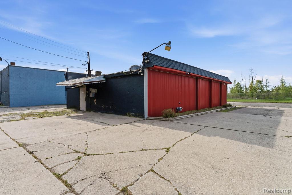 3137 Davison Road