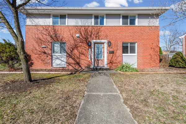 19615 INGRAM ST, LIVONIA, MI 48152 - Image eb8346f741d7948aed446e2a5cab98bf/396231965
