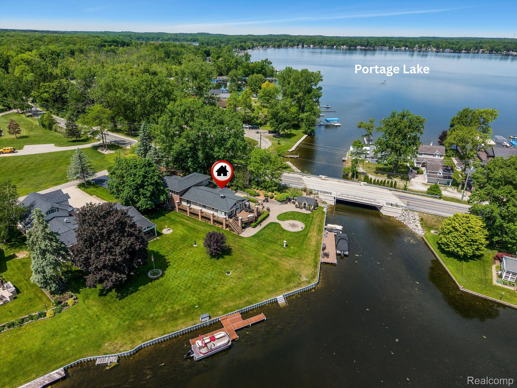 8950 Riverview