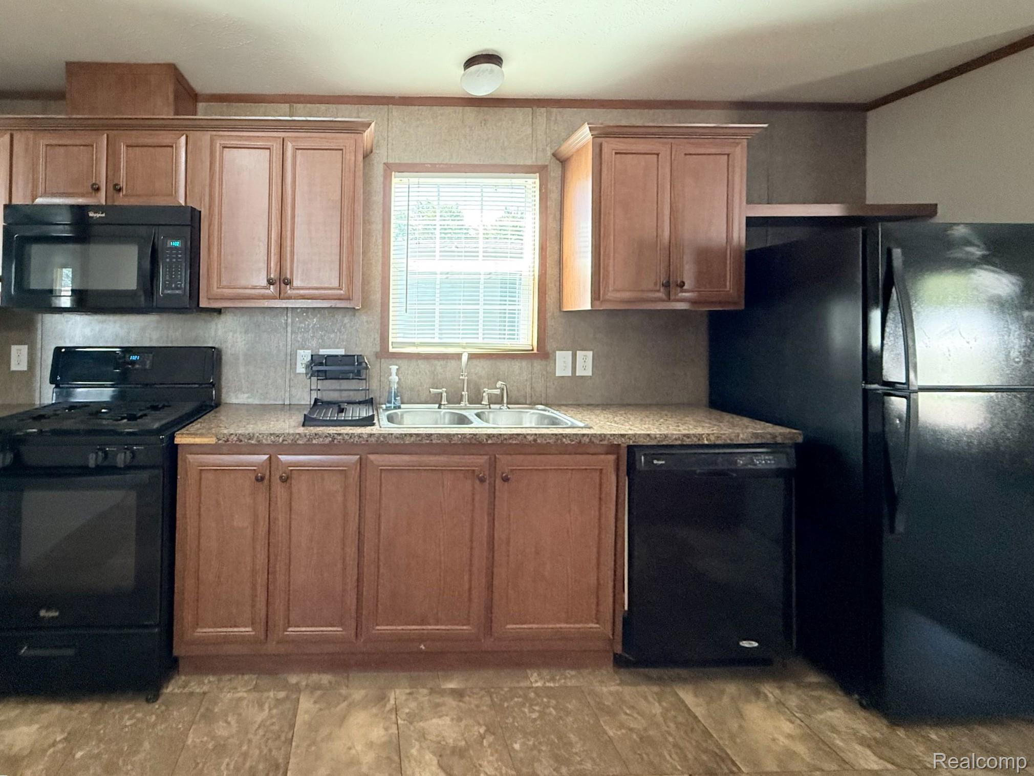 1801 Hawk Drive 35
