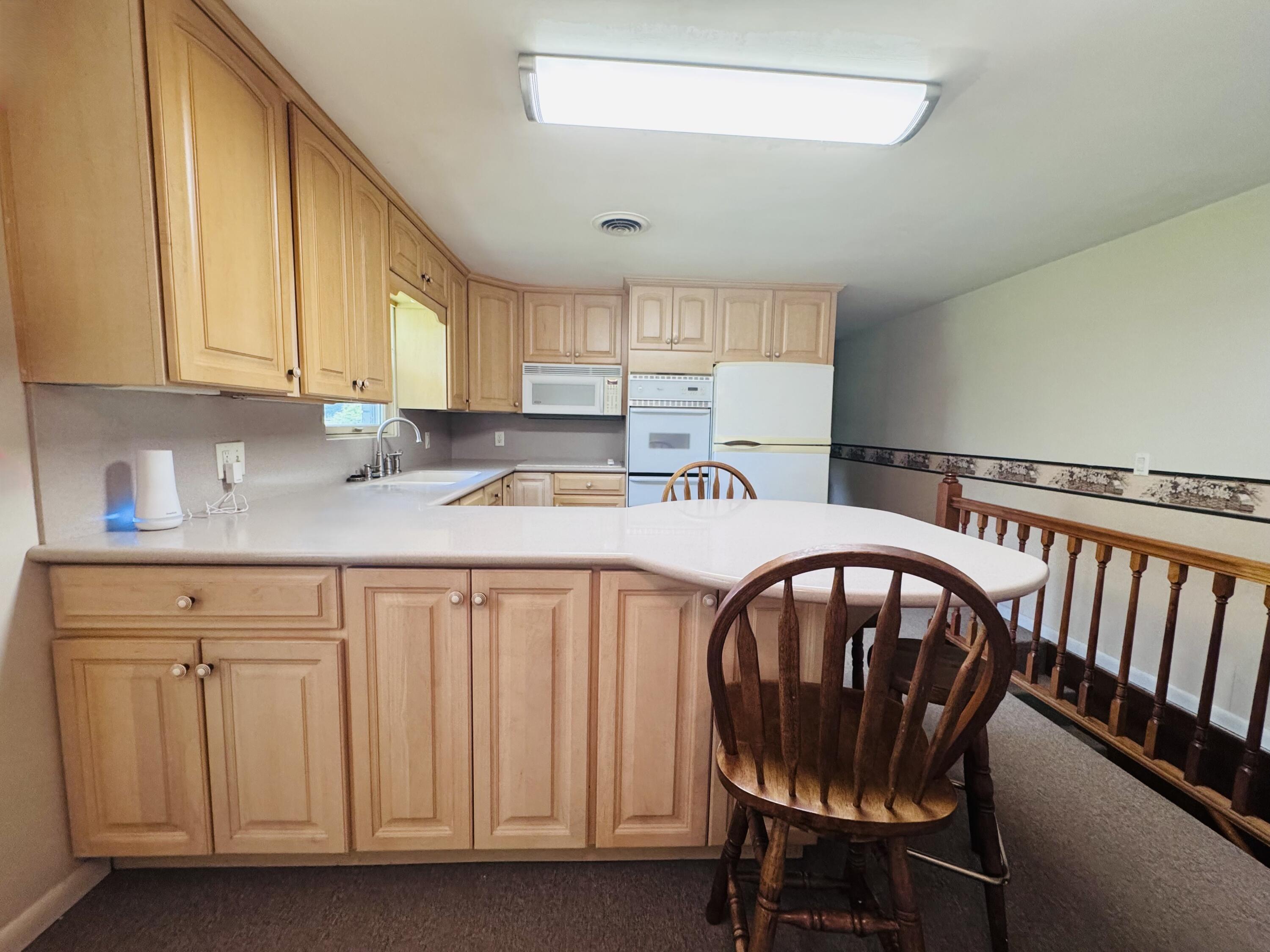 2575 Huntly Road