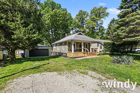 Tiny photo for 226 S Barker Street, New Buffalo City, MI 49117 (MLS # 65026025903)
