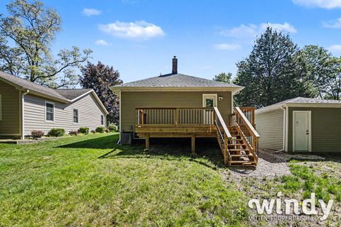 Tiny photo for 226 S Barker Street, New Buffalo City, MI 49117 (MLS # 65026025903)