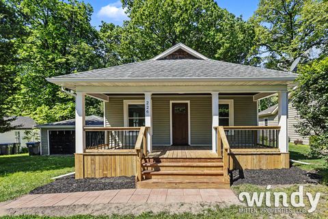 Tiny photo for 226 S Barker Street, New Buffalo City, MI 49117 (MLS # 65026025903)