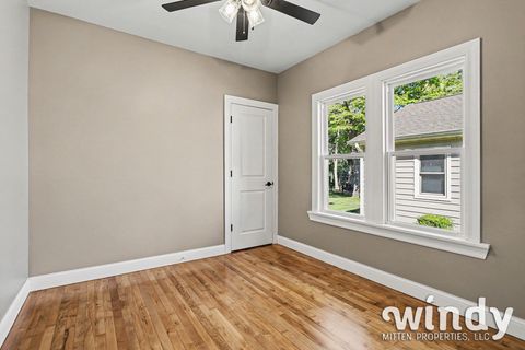 Tiny photo for 226 S Barker Street, New Buffalo City, MI 49117 (MLS # 65026025903)