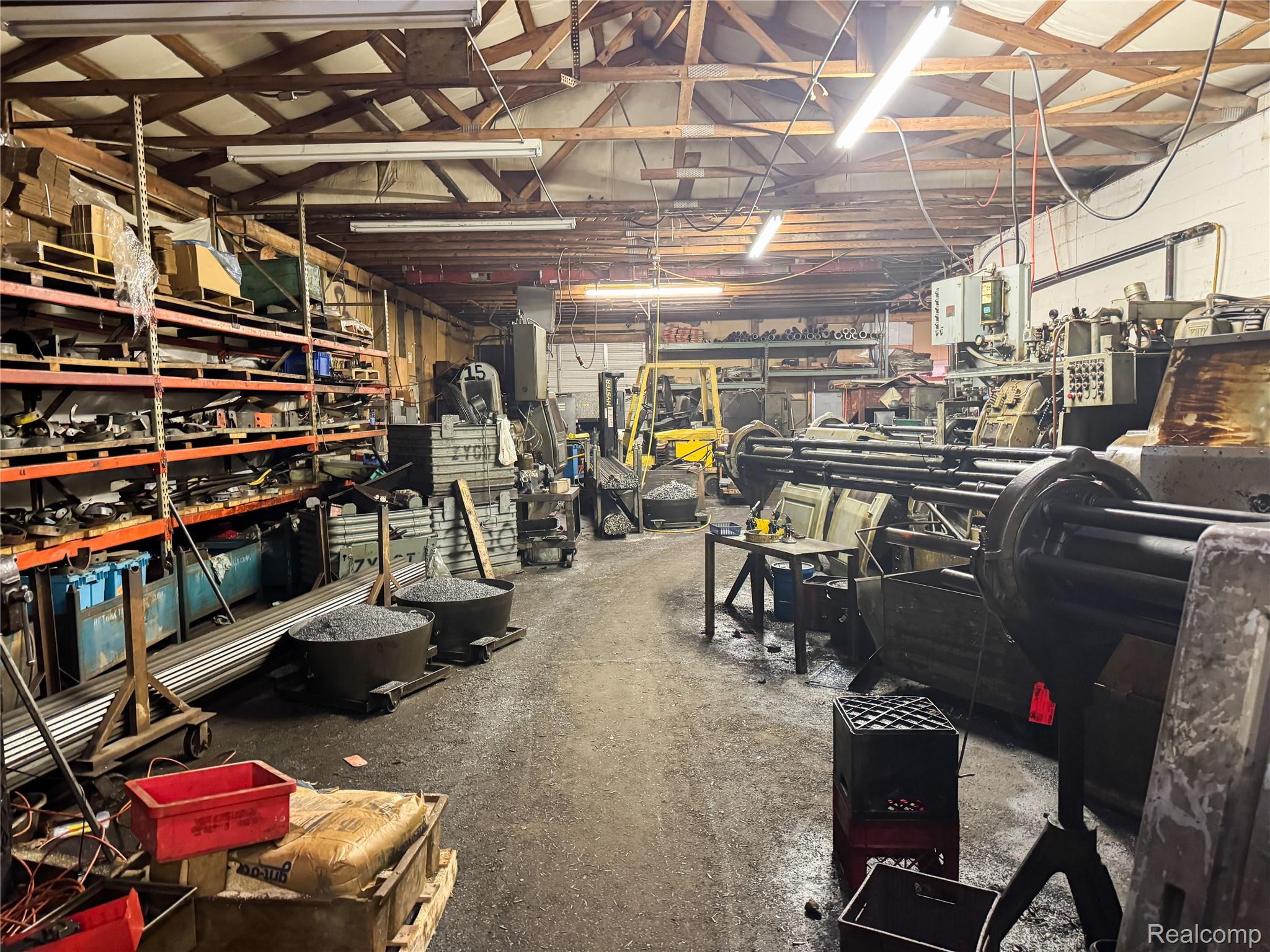 6465 N Saginaw Street