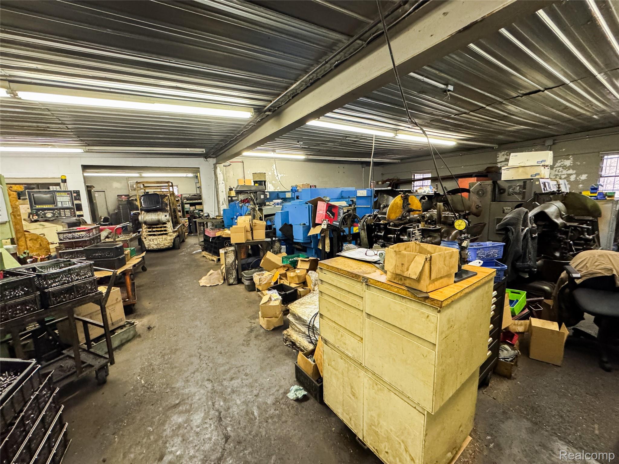 6465 N Saginaw Street