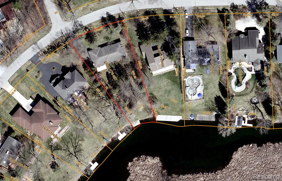 Bloomfield Hills City, Michigan 48302, United States, 3 Bedrooms Bedrooms, ,2 BathroomsBathrooms,Residential,Active,207379