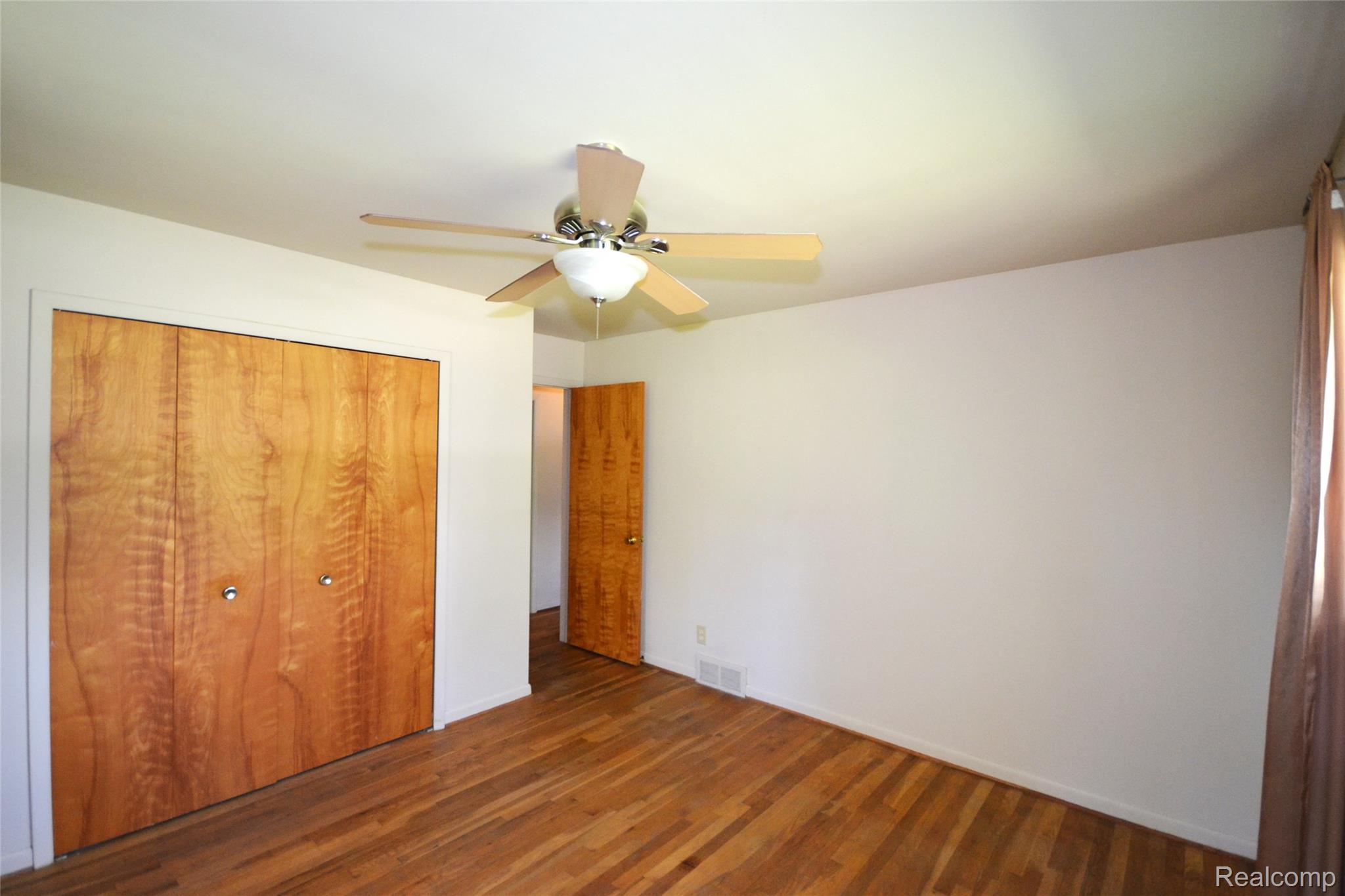 Bloomfield Hills City, Michigan 48302, United States, 3 Bedrooms Bedrooms, ,2 BathroomsBathrooms,Residential,Active,207379