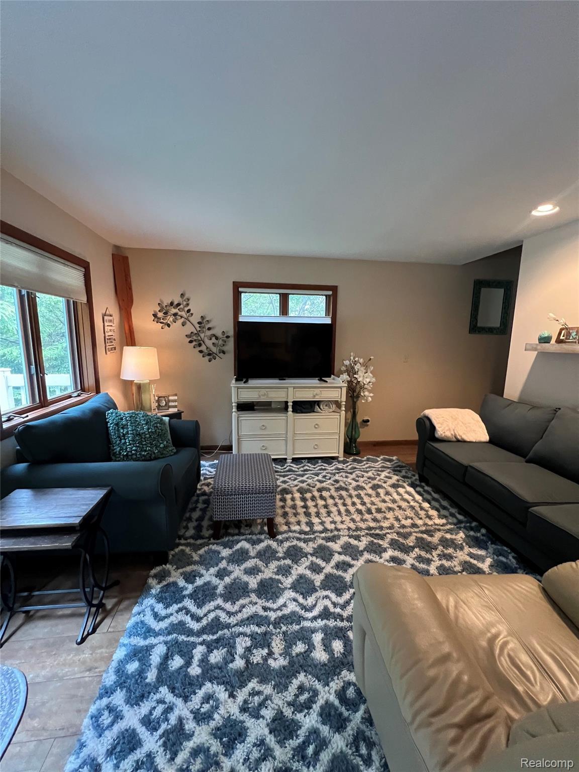 9058 W Chippewa Trail