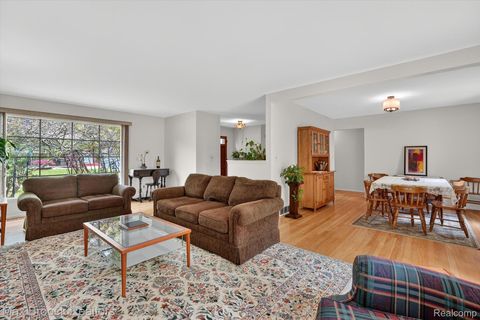 Tiny photo for 7456 Glengrove Drive, Bloomfield Charter Township, MI 48301 (MLS # 20261036838)