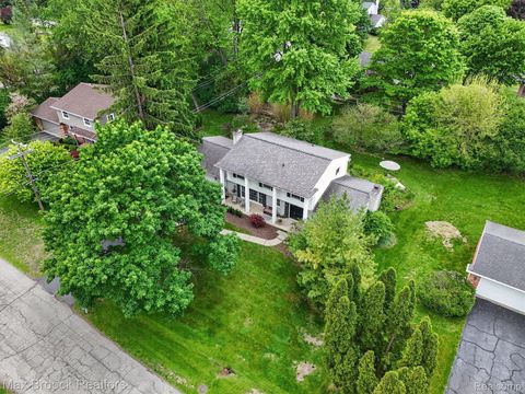 Tiny photo for 7456 Glengrove Drive, Bloomfield Charter Township, MI 48301 (MLS # 20261036838)