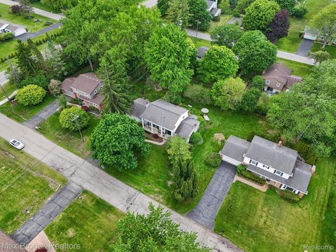 Tiny photo for 7456 Glengrove Drive, Bloomfield Charter Township, MI 48301 (MLS # 20261036838)