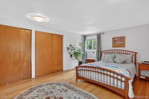 Tiny photo for 7456 Glengrove Drive, Bloomfield Charter Township, MI 48301 (MLS # 20261036838)