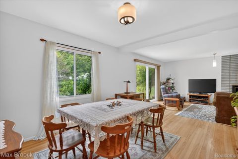 Tiny photo for 7456 Glengrove Drive, Bloomfield Charter Township, MI 48301 (MLS # 20261036838)