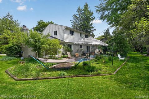Tiny photo for 7456 Glengrove Drive, Bloomfield Charter Township, MI 48301 (MLS # 20261036838)