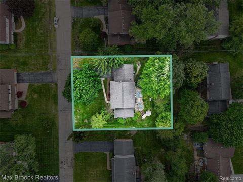Tiny photo for 7456 Glengrove Drive, Bloomfield Charter Township, MI 48301 (MLS # 20261036838)