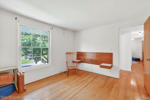 Tiny photo for 7456 Glengrove Drive, Bloomfield Charter Township, MI 48301 (MLS # 20261036838)