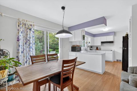 Tiny photo for 7456 Glengrove Drive, Bloomfield Charter Township, MI 48301 (MLS # 20261036838)