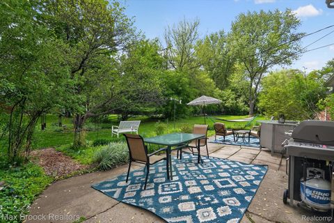 Tiny photo for 7456 Glengrove Drive, Bloomfield Charter Township, MI 48301 (MLS # 20261036838)