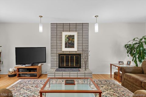 Tiny photo for 7456 Glengrove Drive, Bloomfield Charter Township, MI 48301 (MLS # 20261036838)