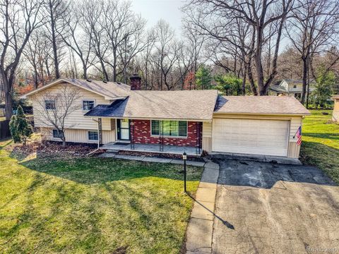 1243 Blue Heron Drive Highland Charter Township MI 48357