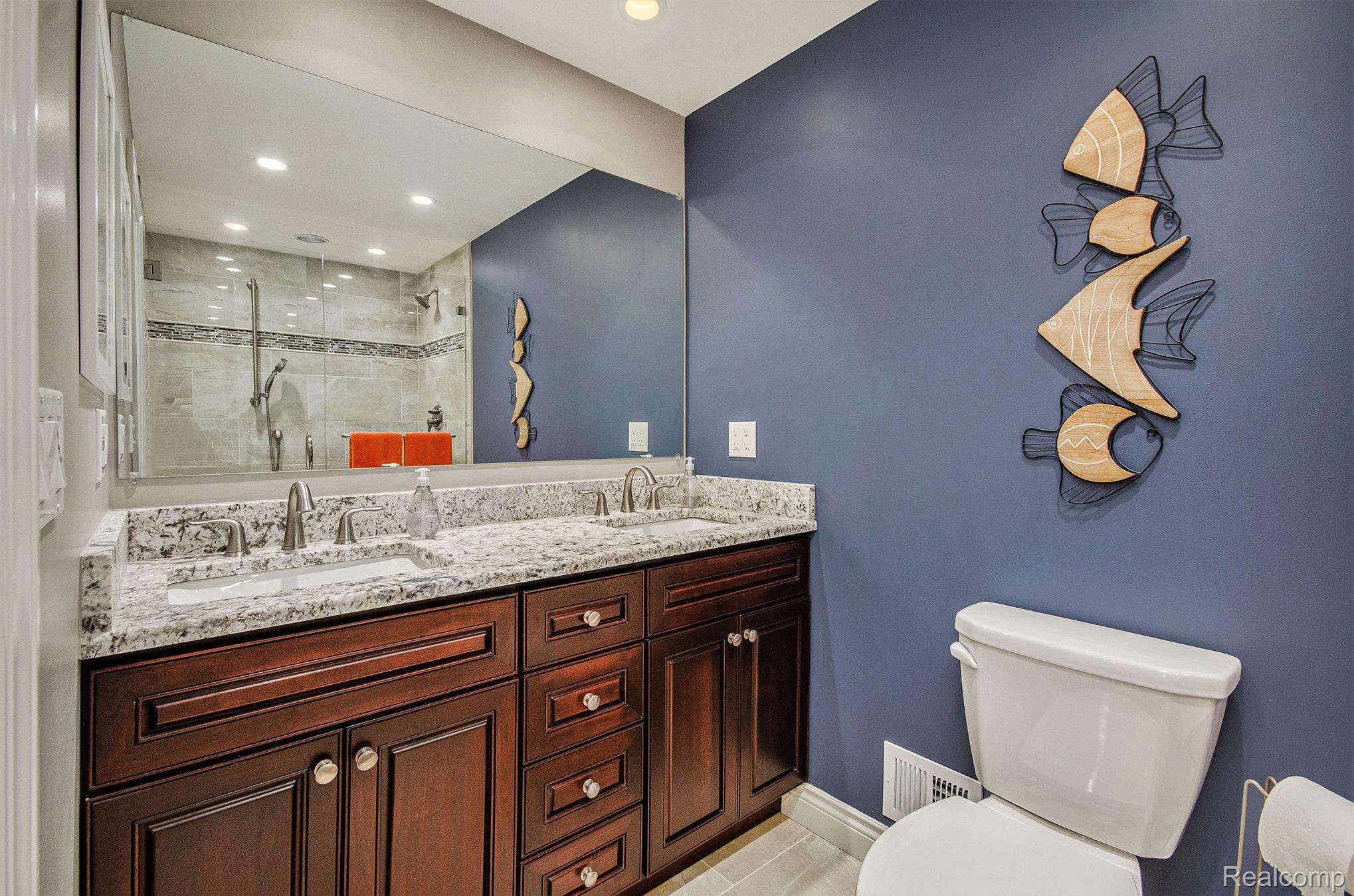 Troy City, Michigan 48085, United States, 3 Bedrooms Bedrooms, ,3 BathroomsBathrooms,Residential,Pending,209186