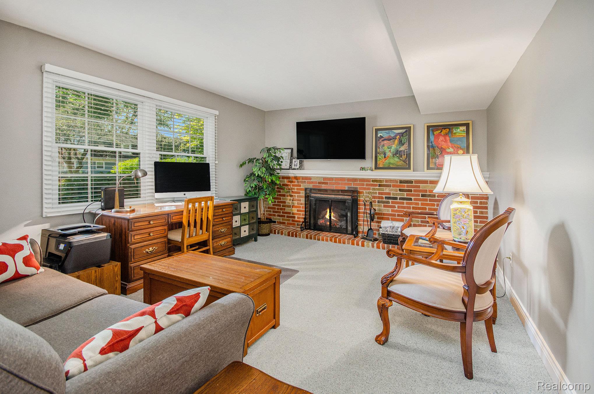 Troy City, Michigan 48085, United States, 3 Bedrooms Bedrooms, ,3 BathroomsBathrooms,Residential,Pending,209186