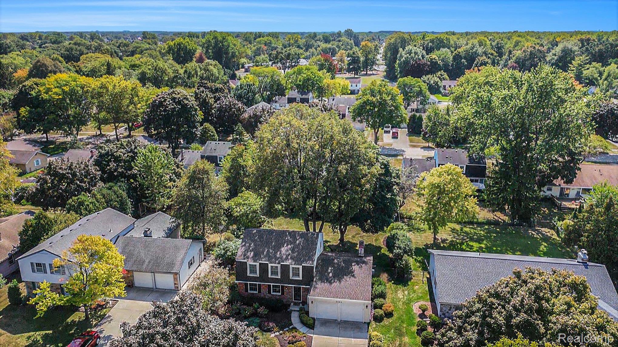 Troy City, Michigan 48085, United States, 3 Bedrooms Bedrooms, ,3 BathroomsBathrooms,Residential,Pending,209186