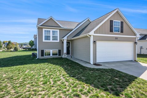 Photo of 59103 Silvergrass Drive, Mattawan Village, MI 49071 (MLS # 66025049057)
