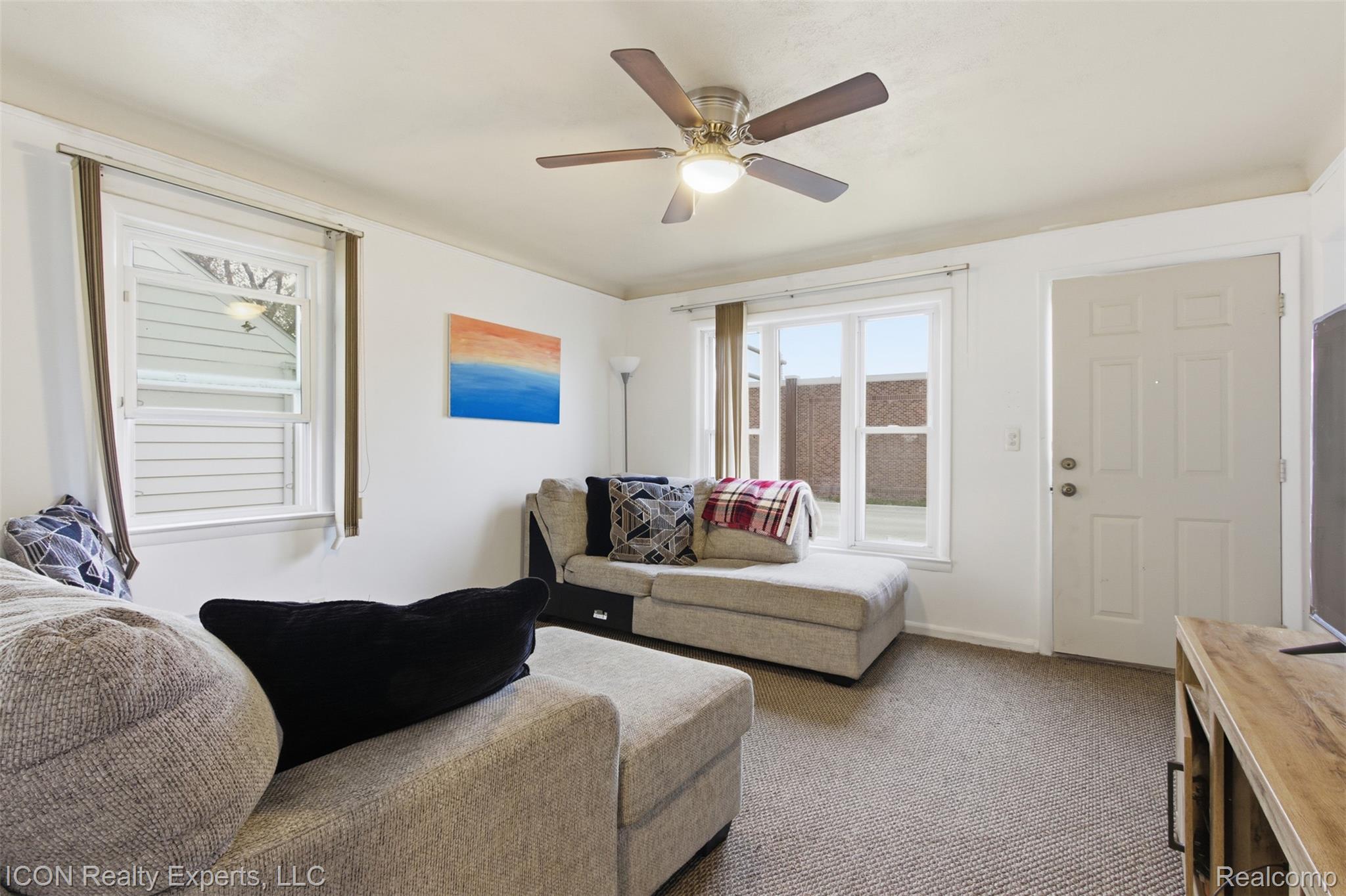 411 N Stephenson Highway