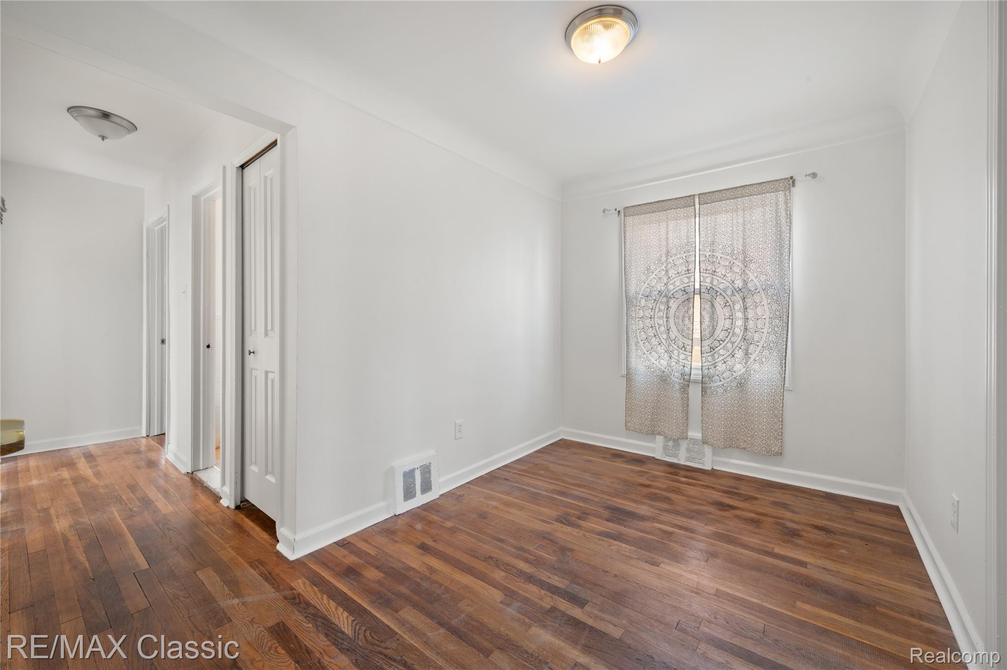 20747 Caledonia Avenue