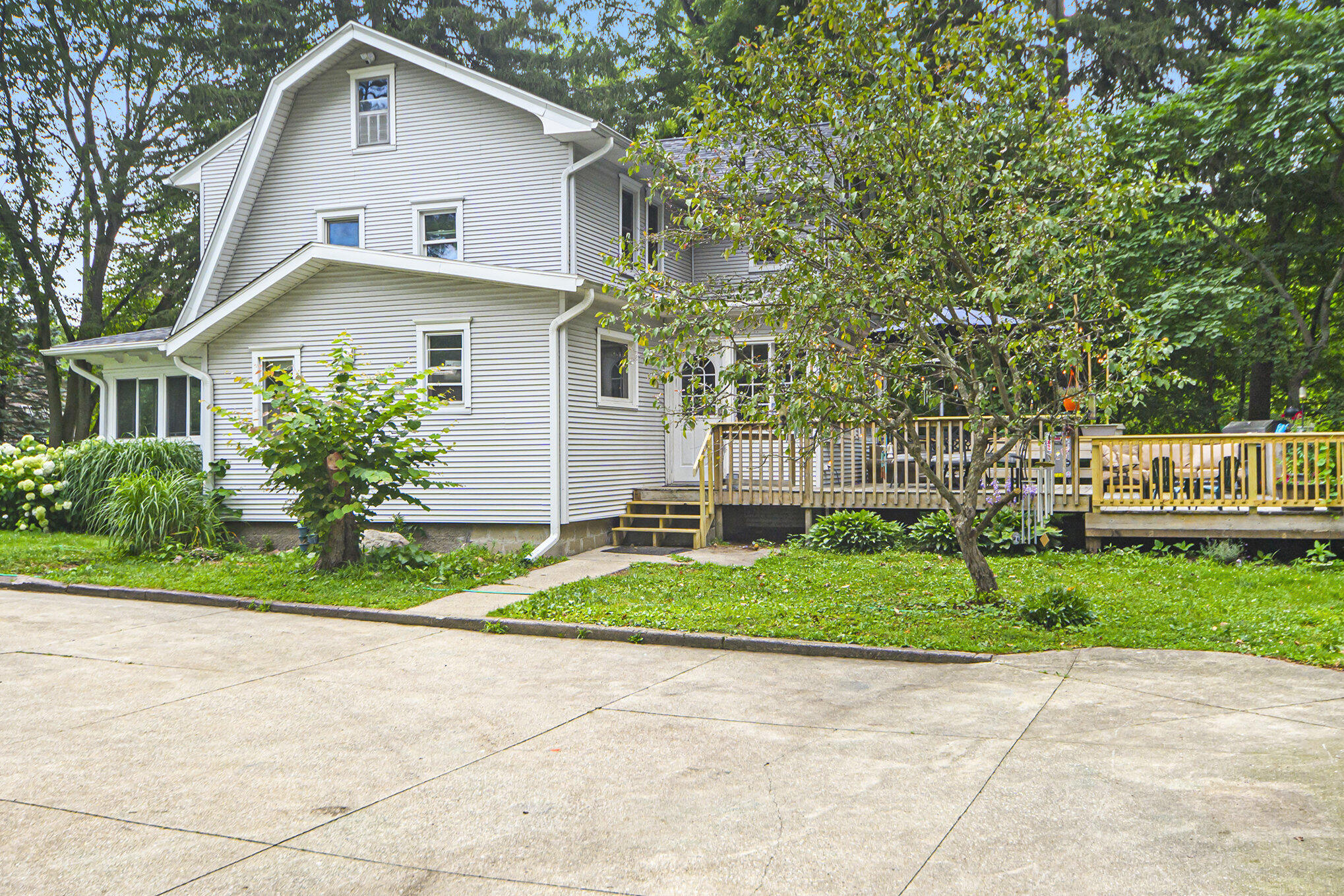 35 W Minges Road