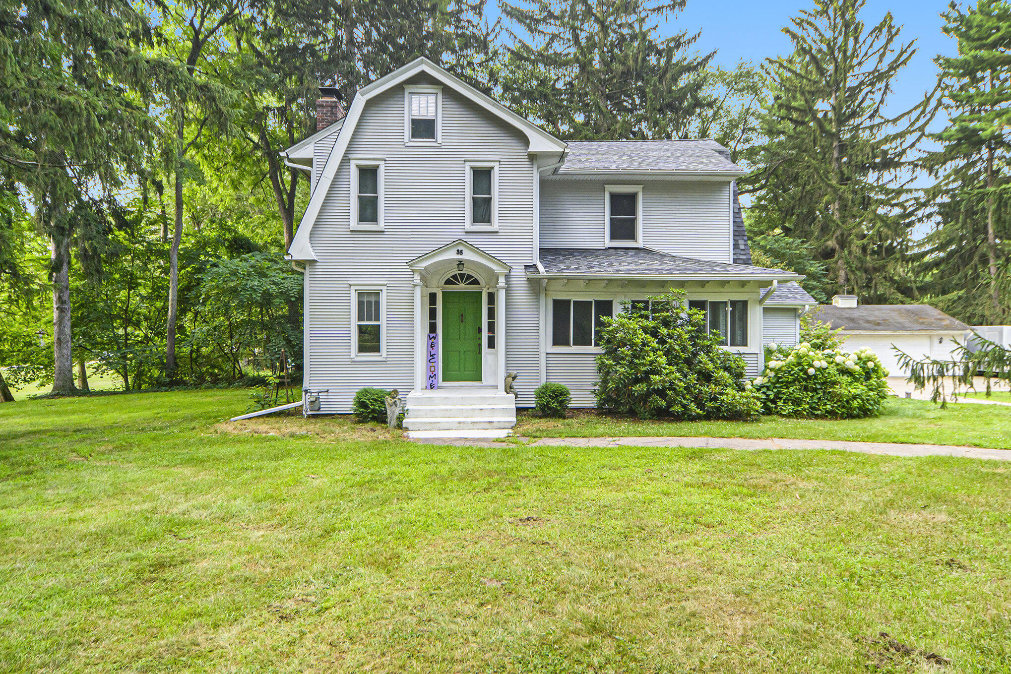 35 W Minges Road