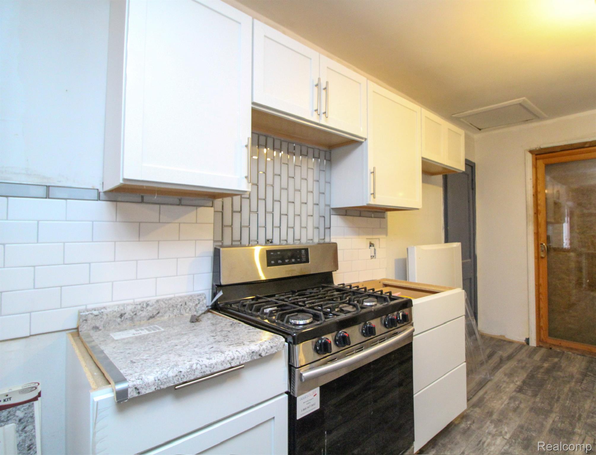 28640 Oakwood Street